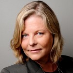 Eva Sartorius är civilekonom och strateg vid E-legitimationsnämnden. Eva har arbetat med digital utveckling i mer än 25 år och är särskilt förtjust i att försöka hitta enkla lösningar på svåra problem. Hon har tidigare arbetat med Mina meddelanden, bidragit till regeringens e-förvaltningsstrategi och har koordinerat projekt inom E-delegationen.